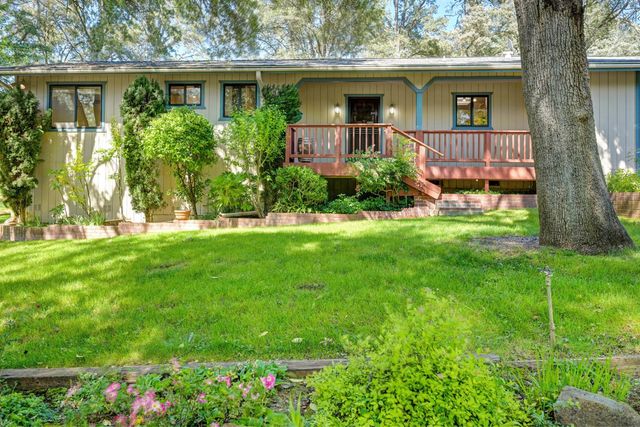 4220 Miller Oak Dr, Auburn, CA 95602