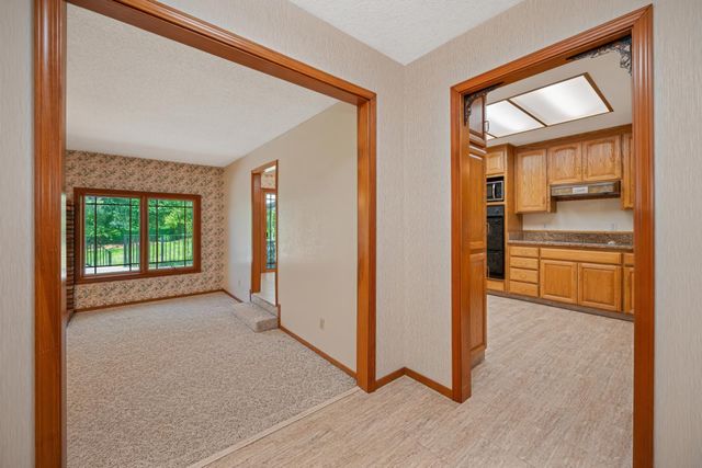 4220 Miller Oak Dr, Auburn, CA 95602