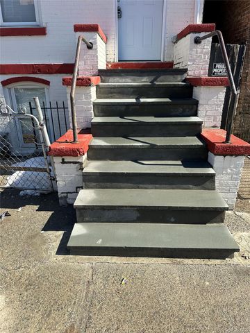 42 Carpenter Avenue, Newburgh, NY 12550