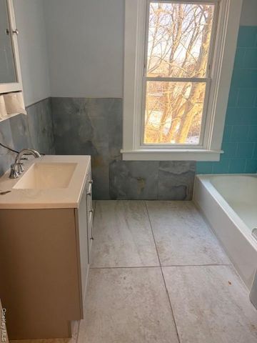 42 Carpenter Avenue, Newburgh, NY 12550