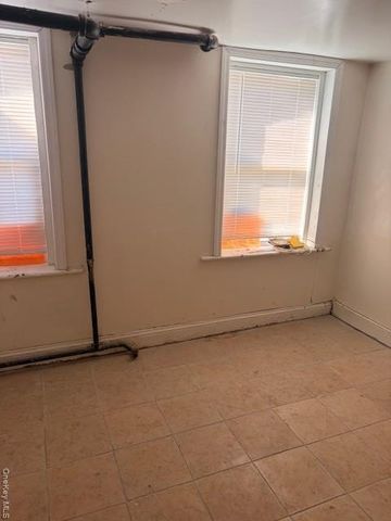 42 Carpenter Avenue, Newburgh, NY 12550