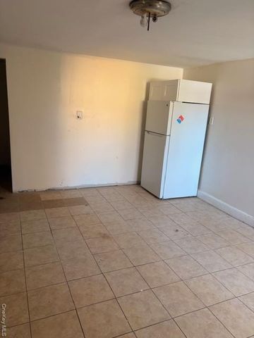 42 Carpenter Avenue, Newburgh, NY 12550