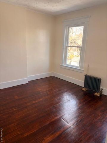 42 Carpenter Avenue, Newburgh, NY 12550