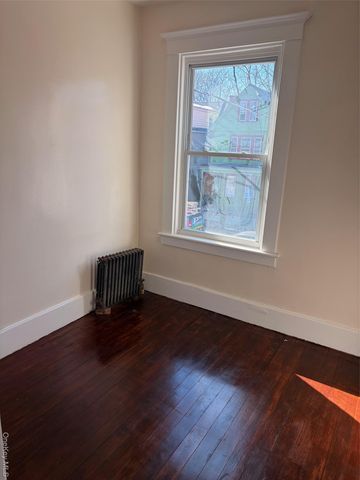 42 Carpenter Avenue, Newburgh, NY 12550