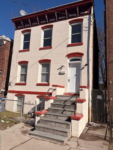 42 Carpenter Avenue, Newburgh, NY 12550