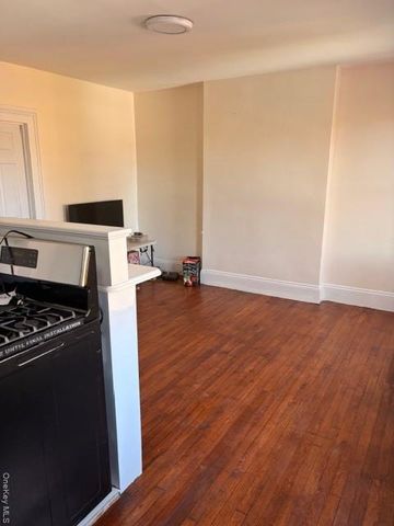 42 Carpenter Avenue, Newburgh, NY 12550