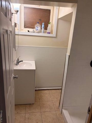 42 Carpenter Avenue, Newburgh, NY 12550