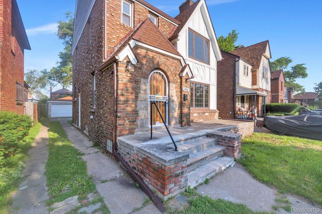 18961 Pennington Drive, Detroit, MI 48221
