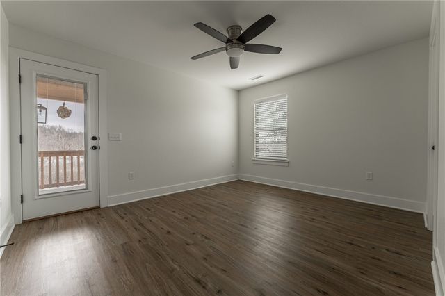 2045 N Sunshine Road, Fayetteville, AR 72704