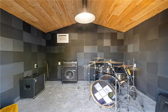 30161 Valley Glen Street, Castaic, CA 91384