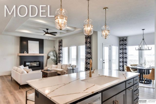 5415 N 190th Avenue, Elkhorn, NE 68022