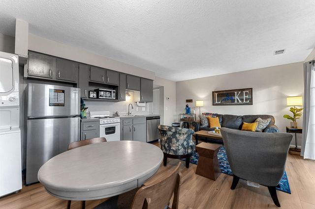 14 Scenic Court Apt 5, Branson, MO 65616