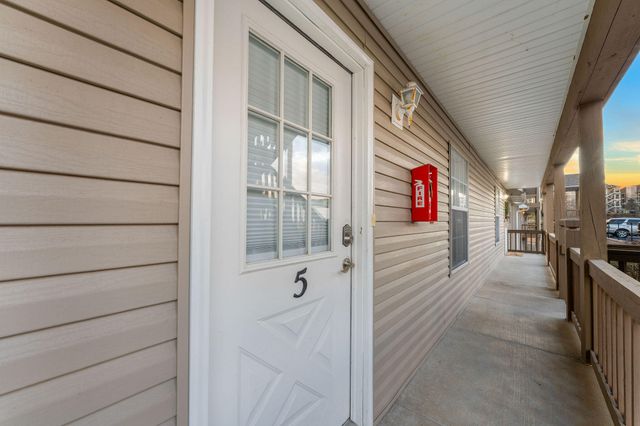 14 Scenic Court Apt 5, Branson, MO 65616