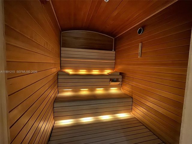 3315 Collins Ave 8D, Miami Beach, FL 33140