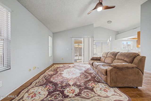 8021 W PARADISE Drive, Peoria, AZ 85345
