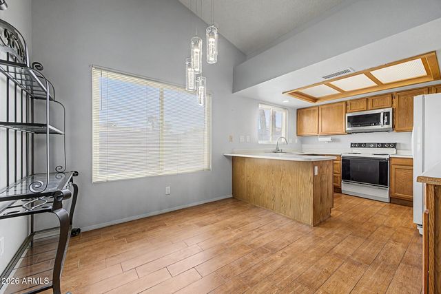 8021 W PARADISE Drive, Peoria, AZ 85345
