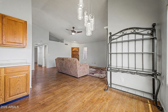 8021 W PARADISE Drive, Peoria, AZ 85345