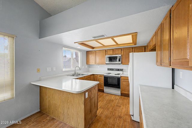 8021 W PARADISE Drive, Peoria, AZ 85345