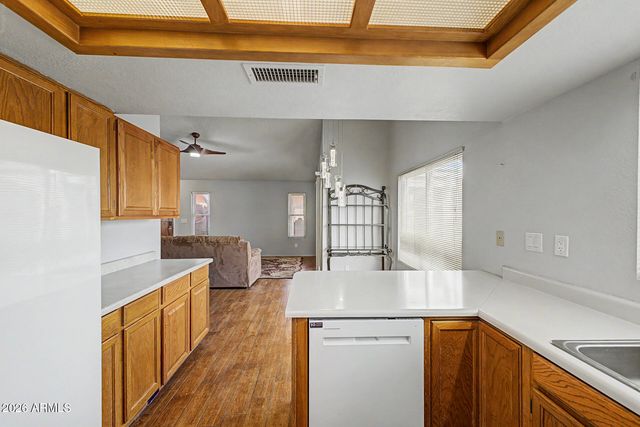 8021 W PARADISE Drive, Peoria, AZ 85345