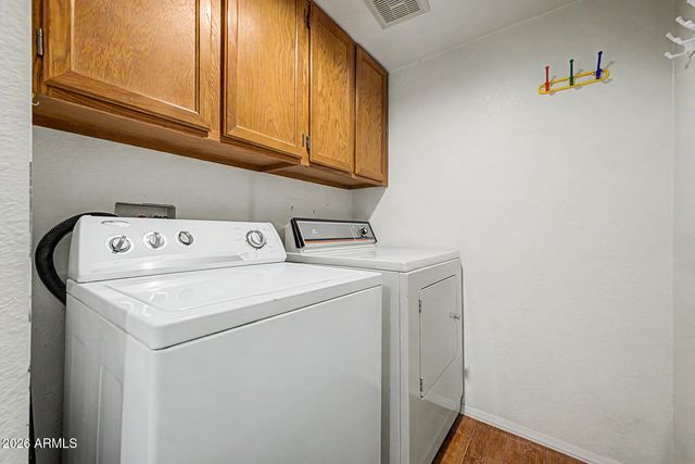 8021 W PARADISE Drive, Peoria, AZ 85345