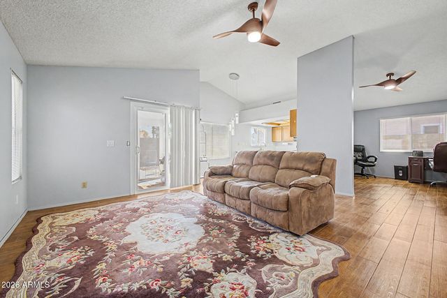 8021 W PARADISE Drive, Peoria, AZ 85345