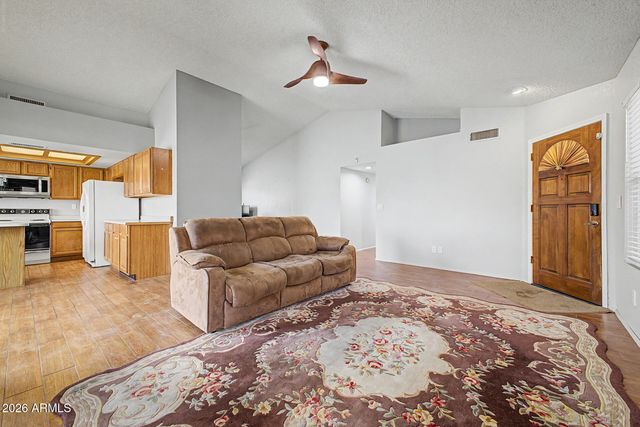 8021 W PARADISE Drive, Peoria, AZ 85345