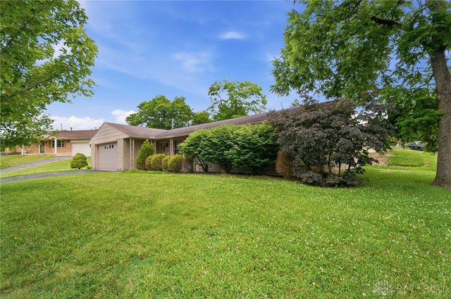 5912 Lombardy Court, West Carrollton, OH 45449