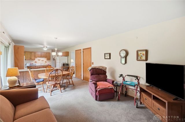 5912 Lombardy Court, West Carrollton, OH 45449