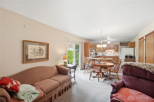 5912 Lombardy Court, West Carrollton, OH 45449