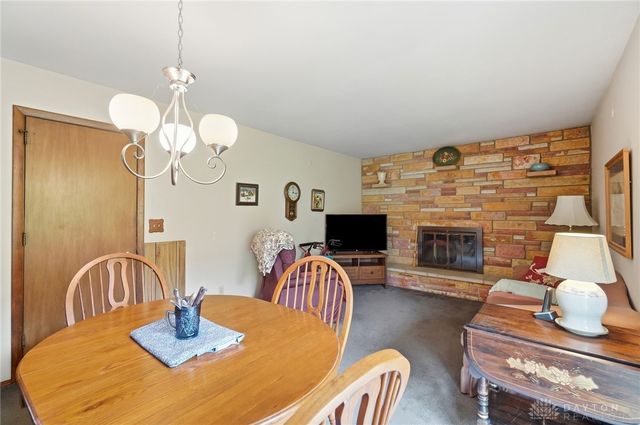 5912 Lombardy Court, West Carrollton, OH 45449