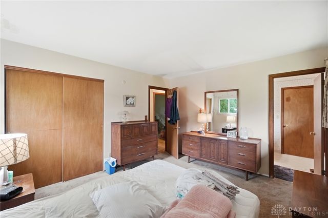 5912 Lombardy Court, West Carrollton, OH 45449