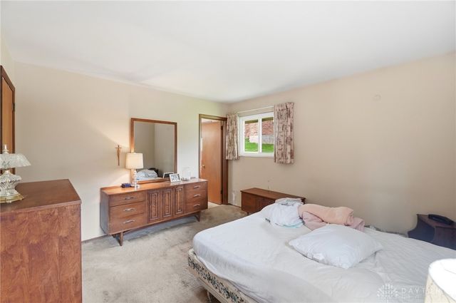 5912 Lombardy Court, West Carrollton, OH 45449