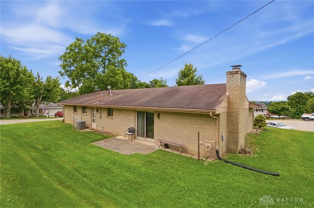5912 Lombardy Court, West Carrollton, OH 45449
