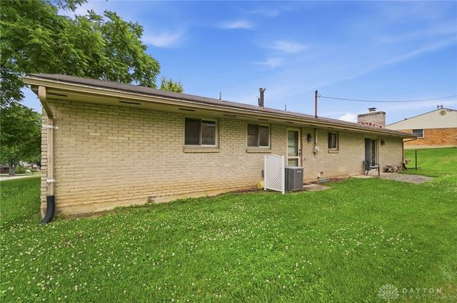 5912 Lombardy Court, West Carrollton, OH 45449