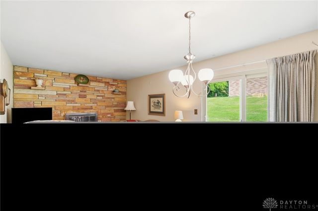 5912 Lombardy Court, West Carrollton, OH 45449