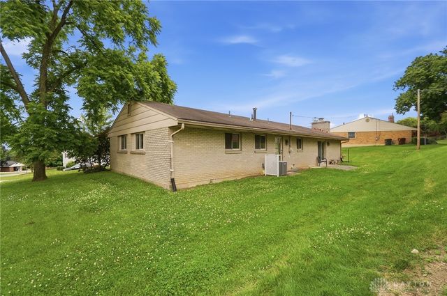 5912 Lombardy Court, West Carrollton, OH 45449