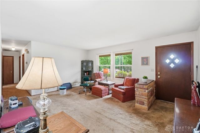 5912 Lombardy Court, West Carrollton, OH 45449