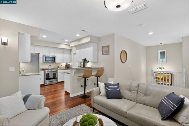 4300 Keegan St, Dublin, CA 94568