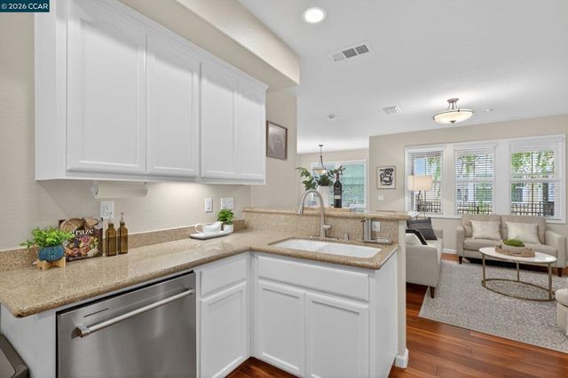 4300 Keegan St, Dublin, CA 94568