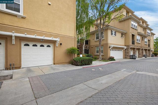 4300 Keegan St, Dublin, CA 94568