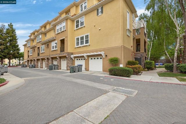 4300 Keegan St, Dublin, CA 94568