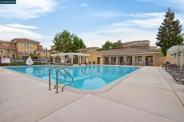 4300 Keegan St, Dublin, CA 94568