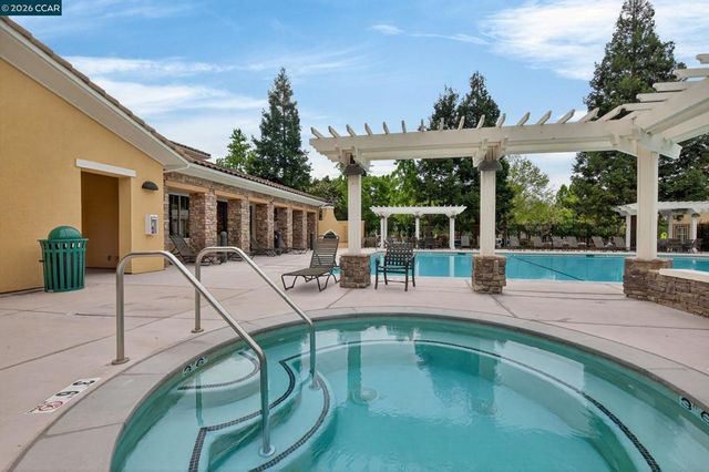 4300 Keegan St, Dublin, CA 94568
