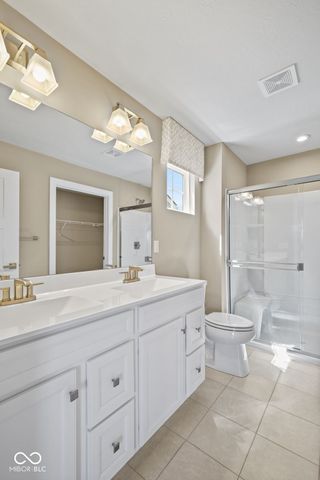 1275 Gunnison Drive, Greenfield, IN 46140