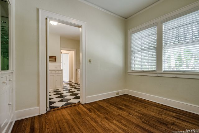 242 W Huisache UPSTAIRS, San Antonio, TX 78212