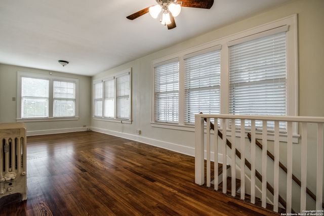 242 W Huisache UPSTAIRS, San Antonio, TX 78212