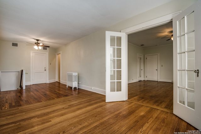 242 W Huisache UPSTAIRS, San Antonio, TX 78212