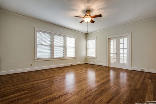 242 W Huisache UPSTAIRS, San Antonio, TX 78212