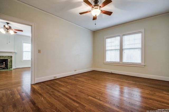 242 W Huisache UPSTAIRS, San Antonio, TX 78212