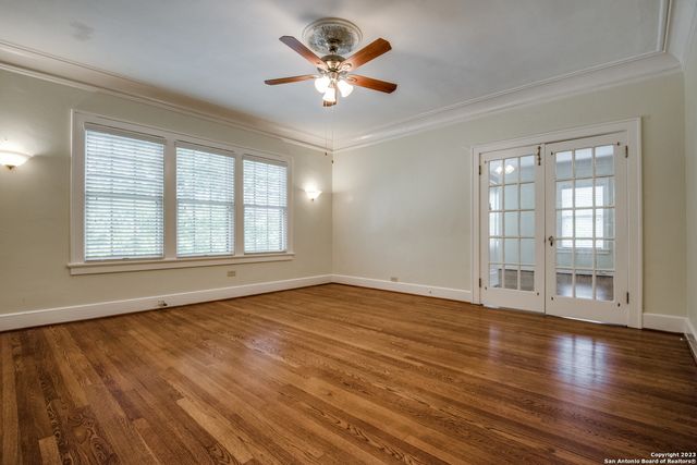 242 W Huisache UPSTAIRS, San Antonio, TX 78212